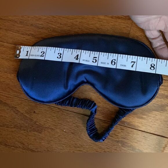 Nextra Luxury Sleep Silky Mask & ear plugs - Picture 5 of 5